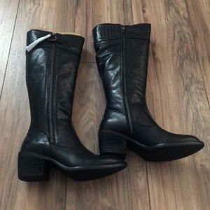 BNIB! BORN KNEE HIGH BOOTS